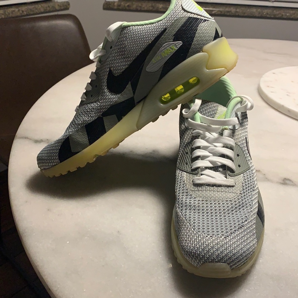 Men’s Nike Air Max 90